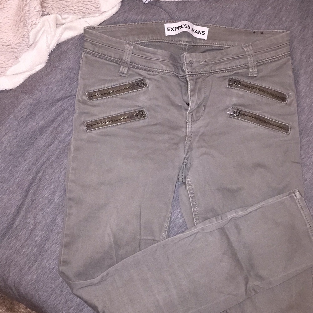 Express jeans!